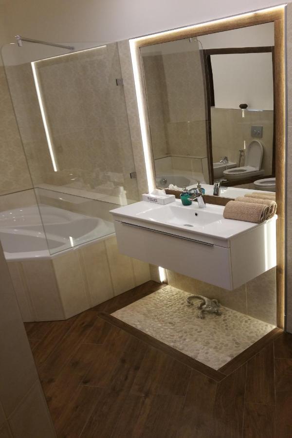 In Heart Of Prague - 2Br 2Ba Elegant Downtown Apt Exterior photo